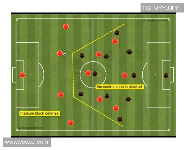 重庆羽毛球队进攻体系解析与战术运用探讨 重庆羽毛球队进攻体系解析与战术运用探讨