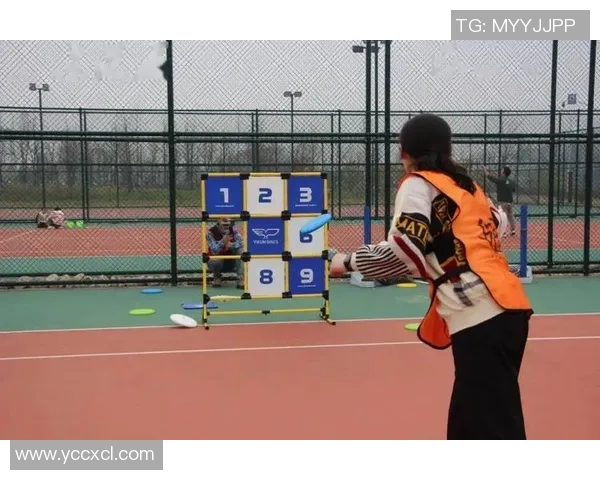 杨军独家分享飞盘技巧与心得体会助你轻松掌握飞盘运动的乐趣与技巧 杨军独家分享飞盘技巧与心得体会助你轻松掌握飞盘运动的乐趣与技巧